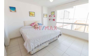 Casa De 4 Niveles, Con Piscina Y Bar Lounge