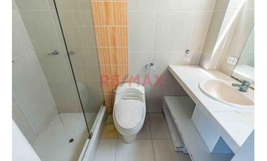 Casa De 4 Niveles, Con Piscina Y Bar Lounge