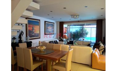 Casa De 4 Niveles, Con Piscina Y Bar Lounge