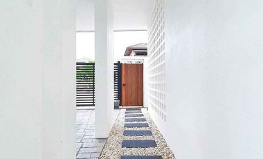 5 Bedroom Villa for sale at Summit Green Valley
