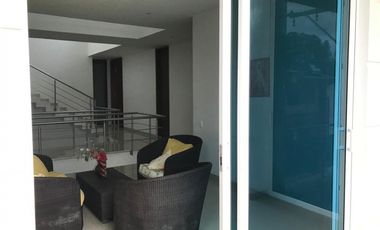 SE VENDE CASA DE TRES PISOS EN EL MUNICIPIO DE TOLÚ - SUCRE