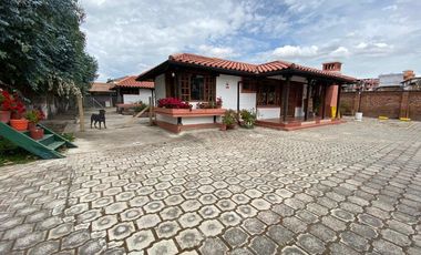 VENTA- Hermosa Hostería en venta con Instalaciones Estilo Rustico en Guaranda 20URB186