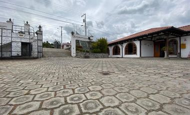 VENTA- Hermosa Hostería en venta con Instalaciones Estilo Rustico en Guaranda 20URB186