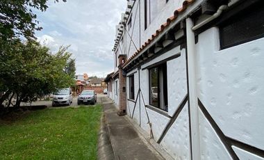 VENTA- Hermosa Hostería en venta con Instalaciones Estilo Rustico en Guaranda 20URB186