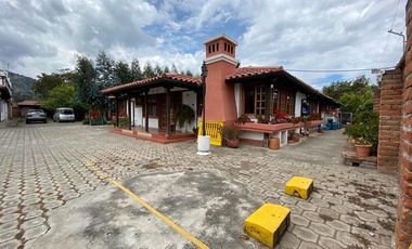 VENTA- Hermosa Hostería en venta con Instalaciones Estilo Rustico en Guaranda 20URB186