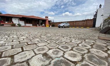 VENTA- Hermosa Hostería en venta con Instalaciones Estilo Rustico en Guaranda 20URB186
