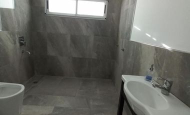 Venta de Casa 4 ambientes Lagos de Canning 1