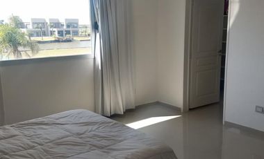 Venta de Casa 4 ambientes Lagos de Canning 1