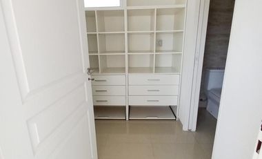 Venta de Casa 4 ambientes Lagos de Canning 1