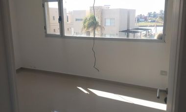 Venta de Casa 4 ambientes Lagos de Canning 1