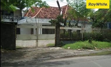 Disewakan Rumah Siap Huni Hadap Barat Di Jl. Kalasan , Surabaya