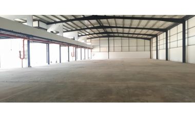 SE VENDE O SE ALQUILA  BODEGA EN JUAN DIAZ >>2000MT2<<
