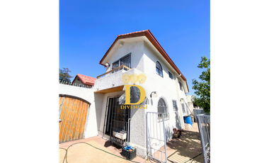 CASA EN VENTA EN CENTRO DE QUILPUÉ