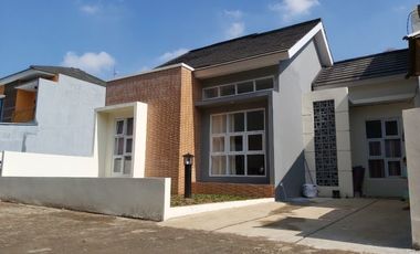 Hunian Strategis Dekat UNPAD Jatinangor, Pinggir Jalan Raya