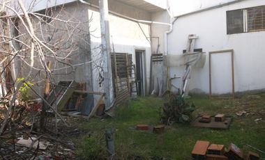 VENTA LOCAL  SOBRE IMPORTANTE AVENIDA