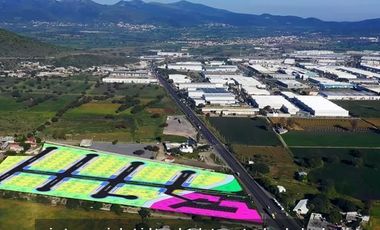 Bodegas desde 326 m2 en preventa frente al parque industrial Queretaro