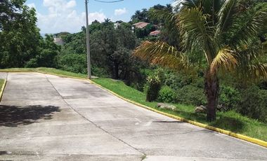 Terreno Urbano en Lomas de Zompantle Cuernavaca - ROQ-895-Tu