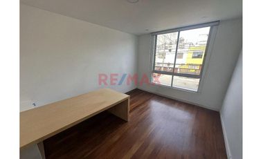 ”¡Tu Oficina Y Almacén Juntos! 274M2 En Alquiler Con Todo Lo Que Necesitas”