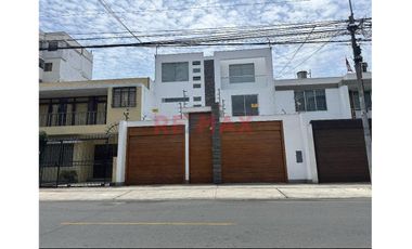 ”¡Tu Oficina Y Almacén Juntos! 274M2 En Alquiler Con Todo Lo Que Necesitas”