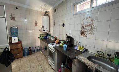 VENTA DE CASA 4 AMBIENTES - LOTE DE 500 M² - MONTE GRANDE