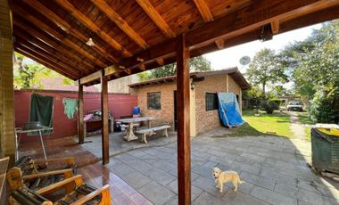 VENTA DE CASA 4 AMBIENTES - LOTE DE 500 M² - MONTE GRANDE