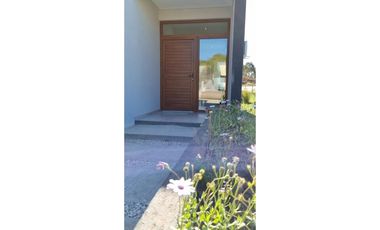 CASA EN VENTA EN COSTA ESMERALDA - ECUESTRE 275