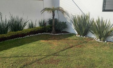 VENTA CASA VISTA PANORAMICA CON JARDIN LOMAS VERDES 6TA SECC