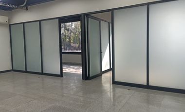 Excelente Edificio para Oficinas en Renta 350 m2 en Napoles.
