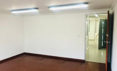 oficina en arriendo/venta en santa maria del lago. Cod A1002208