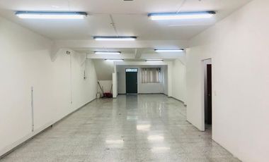 oficina en arriendo/venta en santa maria del lago. Cod A1002208