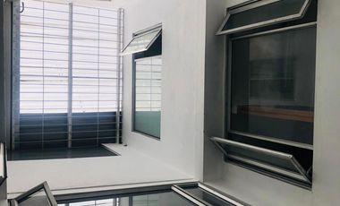 oficina en arriendo/venta en santa maria del lago. Cod A1002208