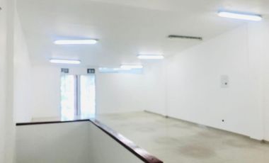 oficina en arriendo/venta en santa maria del lago. Cod A1002208