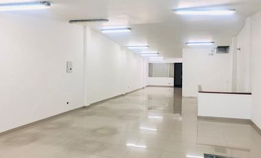 oficina en arriendo/venta en santa maria del lago. Cod A1002208