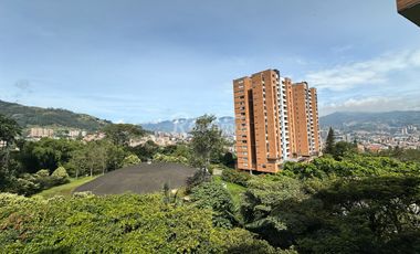 apartamento en arriendo en loma de las brujas. Cod A776736