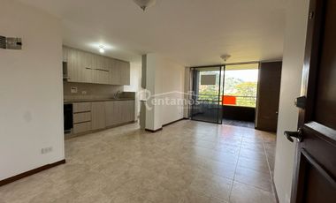 apartamento en arriendo en loma de las brujas. Cod A776736