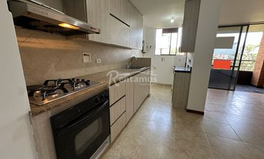 apartamento en arriendo en loma de las brujas. Cod A776736