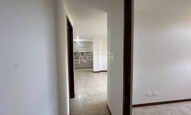 apartamento en arriendo en loma de las brujas. Cod A776736