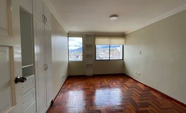 Vendo departamento central en Loja