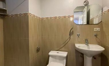 Vendo departamento central en Loja