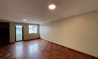 Vendo departamento central en Loja