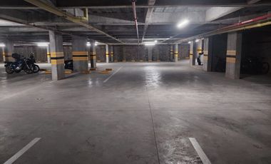 apartamento en arriendo en prados del este. Cod A11198