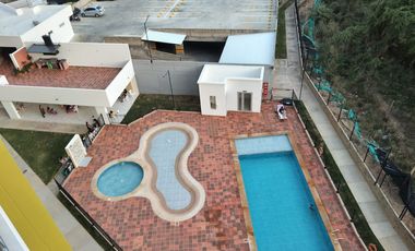 apartamento en arriendo en prados del este. Cod A11198