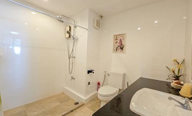 Beachfront Sea View Condo in Hua Hin at Chukamol Condominium