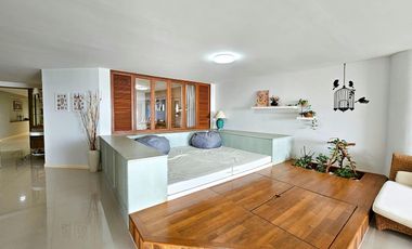 Beachfront Sea View Condo in Hua Hin at Chukamol Condominium