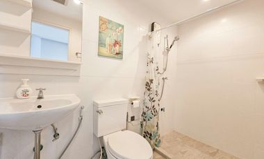 Beachfront Sea View Condo in Hua Hin at Chukamol Condominium