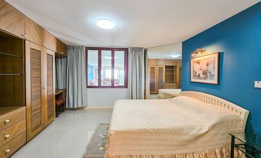 Beachfront Sea View Condo in Hua Hin at Chukamol Condominium