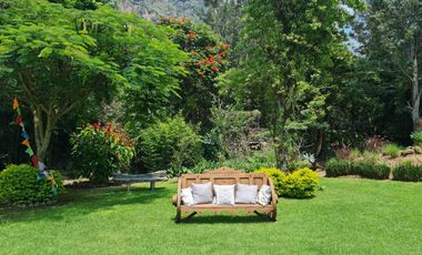 Vendo preciosa propiedad con vista panorámica a las montañas en Tepoztlán Morelo