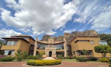 Vendo preciosa propiedad con vista panorámica a las montañas en Tepoztlán Morelo