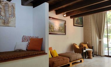 Vendo preciosa propiedad con vista panorámica a las montañas en Tepoztlán Morelo