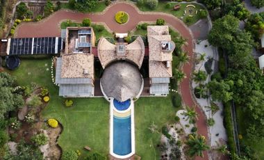 Vendo preciosa propiedad con vista panorámica a las montañas en Tepoztlán Morelo